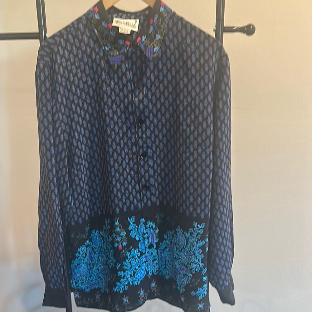 Diane Von Furstenberg Blue Buttoned Graphic Top